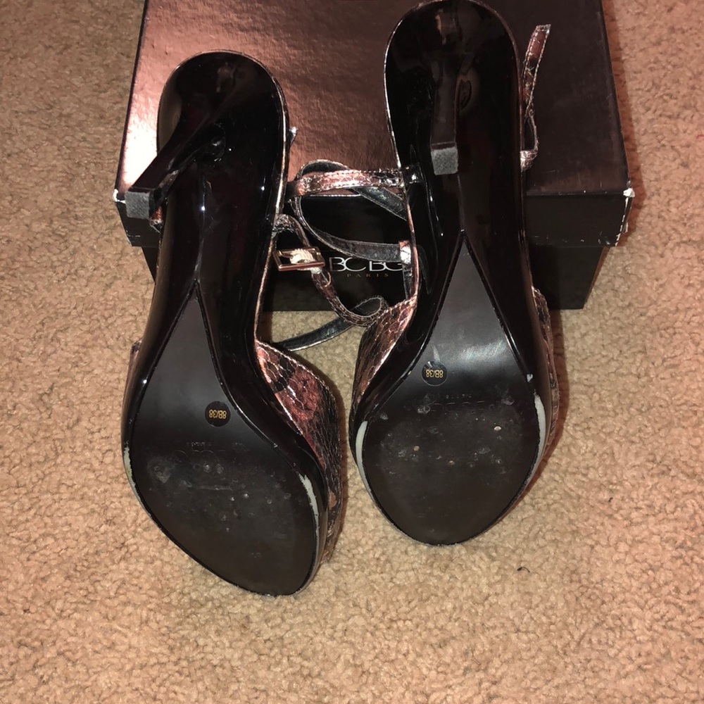 Metallic Gold Heels - Picture 3 of 4